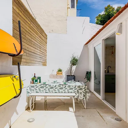 Avenca Da - Tiny House 4 & Surf Lisbon Getaway Parede