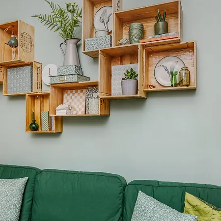 Avenca Da - Tiny House 4 & Surf Lisbon Getaway Parede