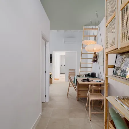 Avenca Da - Tiny House 4 & Surf Lisbon Getaway Holiday home
